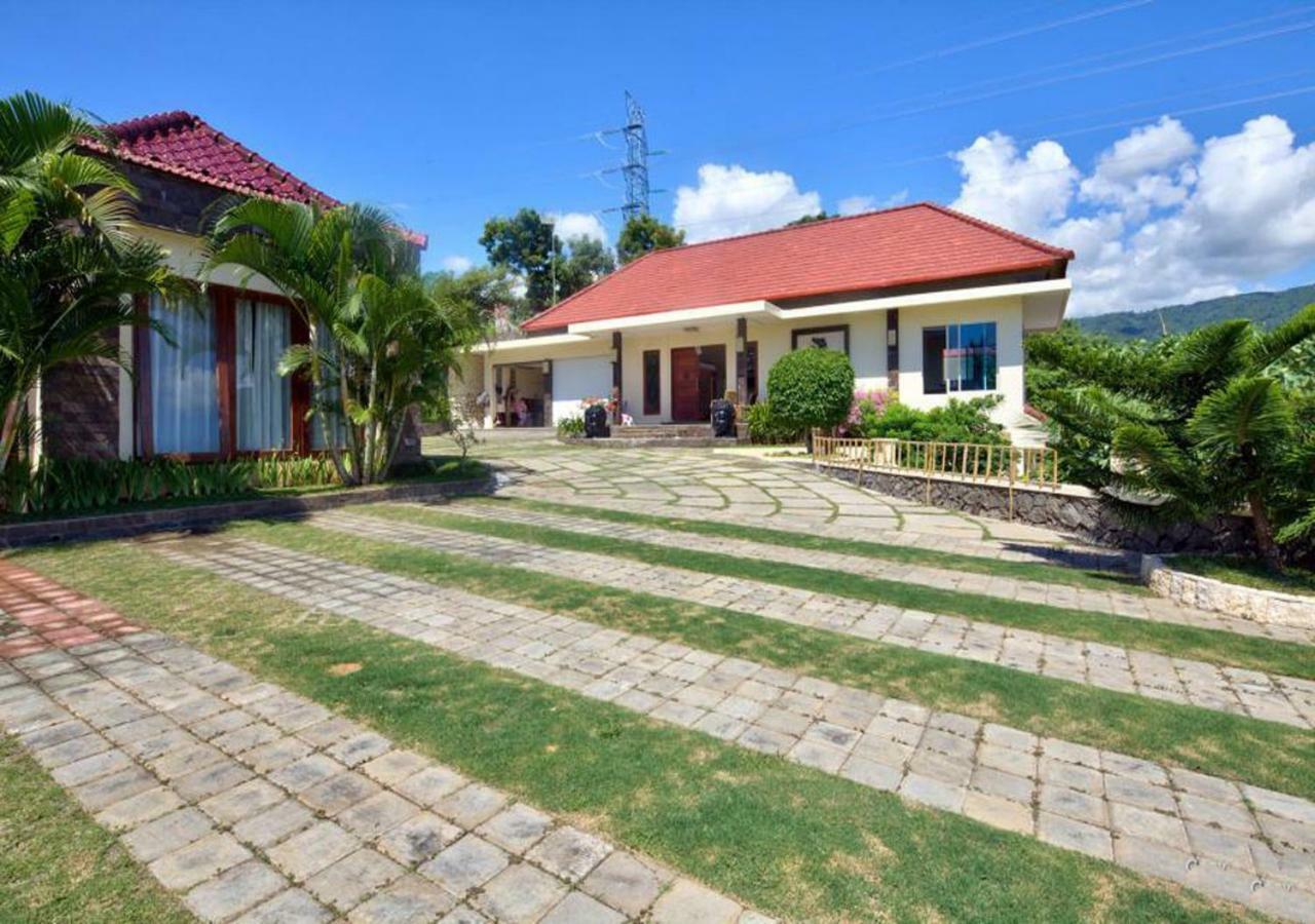 Villa Ebel Lovina Exterior foto